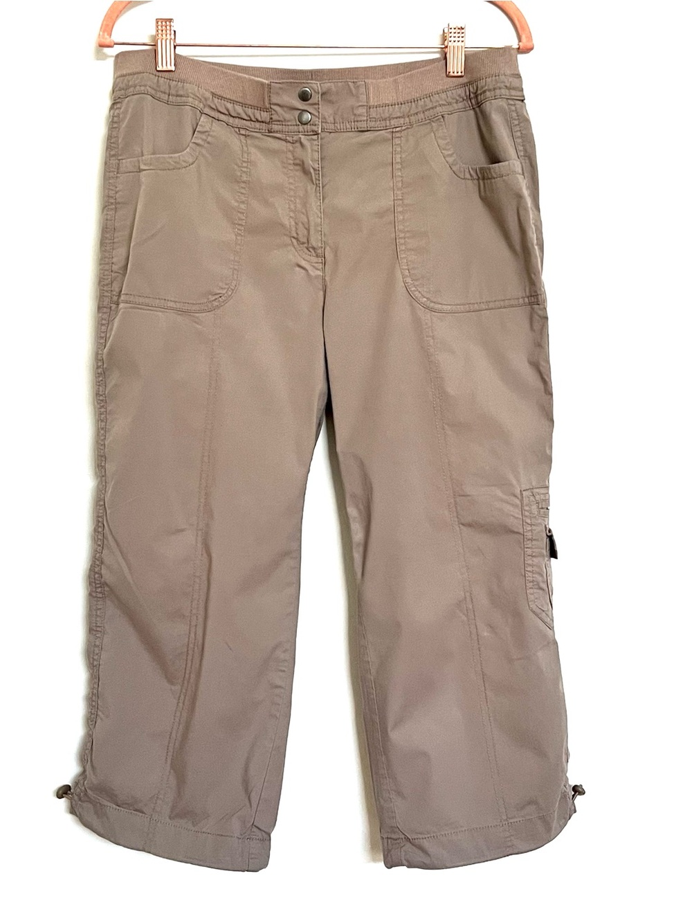 Chico’s Women’s Khaki Cargo Capris Size Medium (1.5)